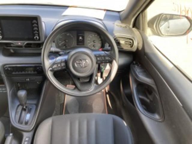 ヤリス ハイブリッドX(12枚目)