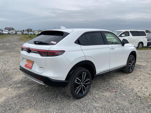 ヴェゼル ｅ：ＨＥＶ　Ｚ　ｅＨＥＶ　Ｚ　ＨｏｎｄａＳｅｎｓｉｎｇＢＳＭ　ＲａｄａｒＣｒｕｉｓｅ　Ｐｏｗｅｒ　ＬｉｆｔＧａｔｅＨａｌｆ　ＬｅａｔｈｅｒＳｅａｔｓ　ＣｏｒｎｅｒＳｅｎｓｏｒ　ＳｍａｒｔＫｅｙＬＥＤＨｅａｄｌｉｇｈｔ（4枚目）