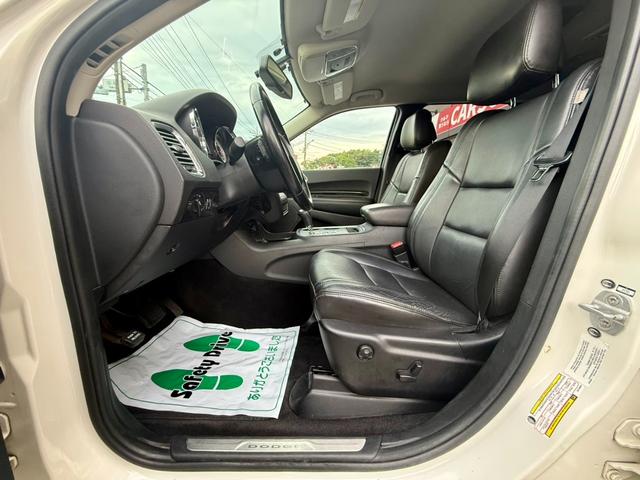 ダッジ・デュランゴ クルー　車検整備付　３．６Ｖ６　４ＷＤ　カロッツェリア１０．２型フリップダウンモニター　ＳＴＯＮＺ２２インチ　アリーズサイドステップ　ドロータイトヒッチメンバー　ＥＴＣ　バックカメラ　本国取扱説明書　新車並行（29枚目）