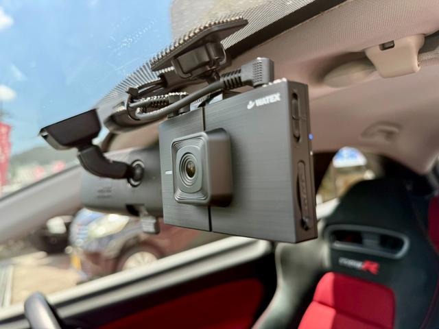 シビック タイプＲ　ユーロ　法定整備付　Ｋ２０Ａ　記録簿　禁煙　グー鑑定　ＹｏｕＴｕｂｅ動画有　ＥＴＣ車載器　ＶＳＡ　両席エアバック　パワーウィンドウ　パワーステアリング　衝突安全ボディ　ＵＳＢ入力　ＡＢＳ　エアコン　エアバッグ（40枚目）