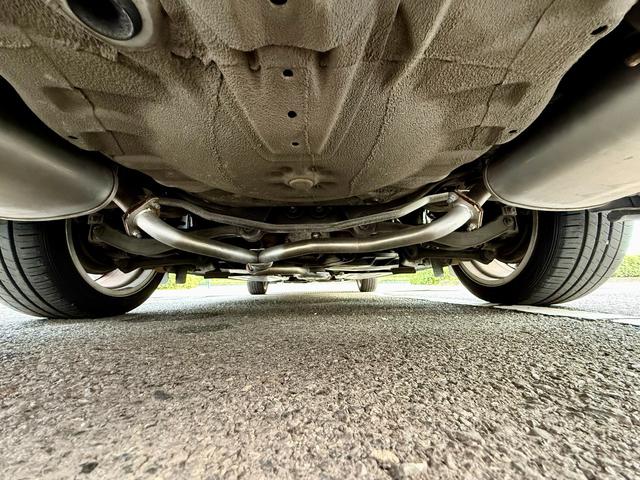 レガシィＢ４ ２．０ＧＴ　車検整備付　純正ナビ　５速ＭＴ　ターボ　ＳＴＩ４本出しマフラー　フロントスポイラー　アルミペダル　ビルシュタインサス（4枚目）