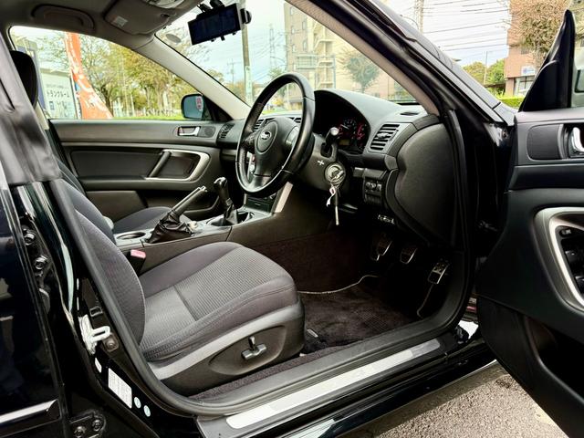 レガシィＢ４ ２．０ＧＴ　車検整備付　純正ナビ　５速ＭＴ　ターボ　ＳＴＩ４本出しマフラー　フロントスポイラー　アルミペダル　ビルシュタインサス（26枚目）