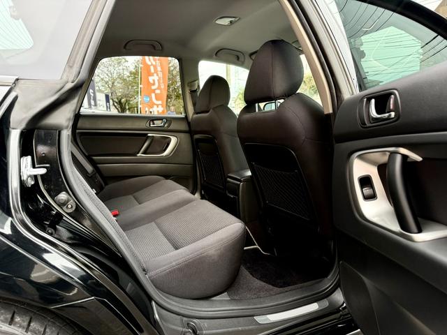 レガシィＢ４ ２．０ＧＴ　車検整備付　純正ナビ　５速ＭＴ　ターボ　ＳＴＩ４本出しマフラー　フロントスポイラー　アルミペダル　ビルシュタインサス（27枚目）