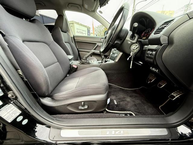 レガシィＢ４ ２．０ＧＴ　車検整備付　純正ナビ　５速ＭＴ　ターボ　ＳＴＩ４本出しマフラー　フロントスポイラー　アルミペダル　ビルシュタインサス（32枚目）