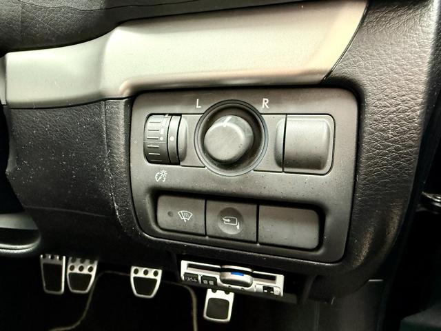 レガシィＢ４ ２．０ＧＴ　車検整備付　純正ナビ　５速ＭＴ　ターボ　ＳＴＩ４本出しマフラー　フロントスポイラー　アルミペダル　ビルシュタインサス（42枚目）