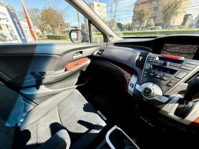 オデッセイ Mエアロパッケージ 法定整備付 ナビTV ローダウン 社外AW キーフリー ETC車載器 地デジフルセグ 横滑り防止装置 パワーウィンドウ フルオートエアコン ダブルエアコン 衝突安全ボディ フルフラット DVD エアロ(33枚目)