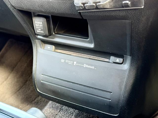 オデッセイ Mエアロパッケージ 法定整備付 ナビTV ローダウン 社外AW キーフリー ETC車載器 地デジフルセグ 横滑り防止装置 パワーウィンドウ フルオートエアコン ダブルエアコン 衝突安全ボディ フルフラット DVD エアロ(40枚目)