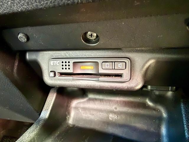 オデッセイ Mエアロパッケージ 法定整備付 ナビTV ローダウン 社外AW キーフリー ETC車載器 地デジフルセグ 横滑り防止装置 パワーウィンドウ フルオートエアコン ダブルエアコン 衝突安全ボディ フルフラット DVD エアロ(41枚目)