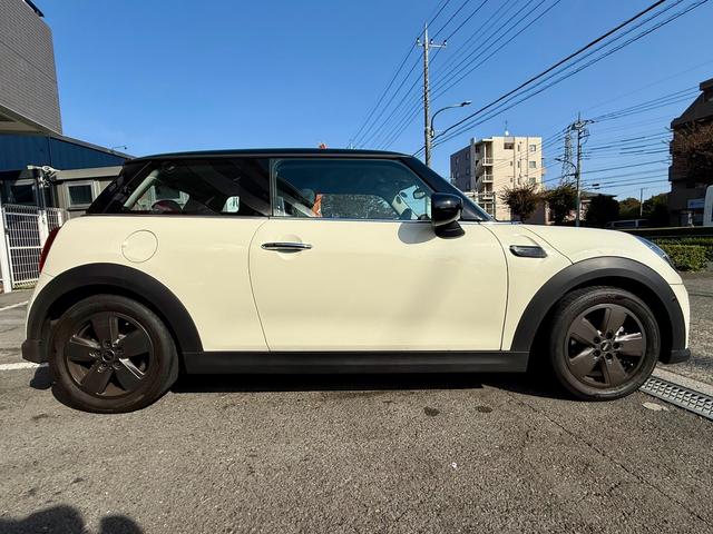 MINI クーパーD 法定整備付 純正ナビ 禁煙 ツートン Bカメラ キーレス プッシュスタート ドライブレコーダー(17枚目)