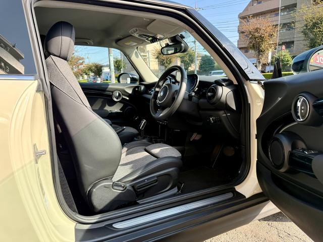 MINI クーパーD 法定整備付 純正ナビ 禁煙 ツートン Bカメラ キーレス プッシュスタート ドライブレコーダー(22枚目)