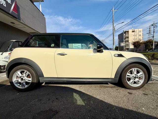 ＭＩＮＩ クーパー　法定整備付　ワンオーナー　禁煙　オートエアコン　ＡＢＳ　パワーステアリング　パワーウィンドウ　運転席エアバッグ　カーテンエアバッグ　ダブルエアバッグ（16枚目）