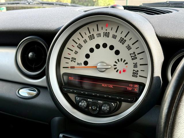 ＭＩＮＩ クーパー　法定整備付　ワンオーナー　禁煙　オートエアコン　ＡＢＳ　パワーステアリング　パワーウィンドウ　運転席エアバッグ　カーテンエアバッグ　ダブルエアバッグ（27枚目）