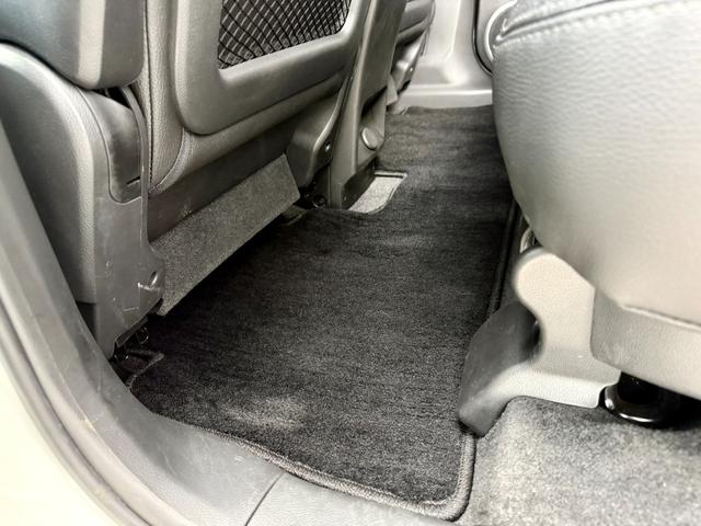 シボレーキャプティバ ベースグレード 法定整備付 純正ナビTV SR 黒革 禁煙 ETC 前席&後席シートヒーター バックカメラ(30枚目)