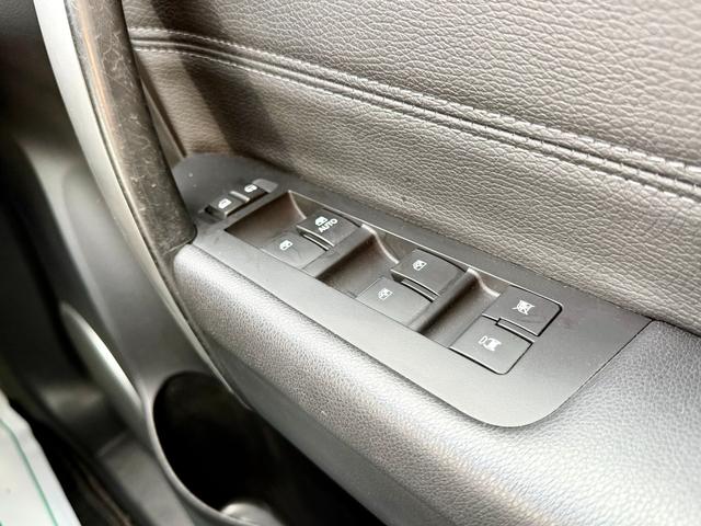 シボレーキャプティバ ベースグレード 法定整備付 純正ナビTV SR 黒革 禁煙 ETC 前席&後席シートヒーター バックカメラ(42枚目)