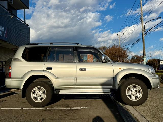 ランドクルーザープラド TXリミテッド 法定整備付 ナビ ETC 4WD 8人乗 ガソリン RZJ95W(16枚目)