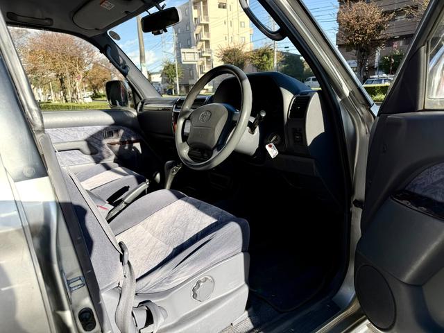 ランドクルーザープラド TXリミテッド 法定整備付 ナビ ETC 4WD 8人乗 ガソリン RZJ95W(20枚目)