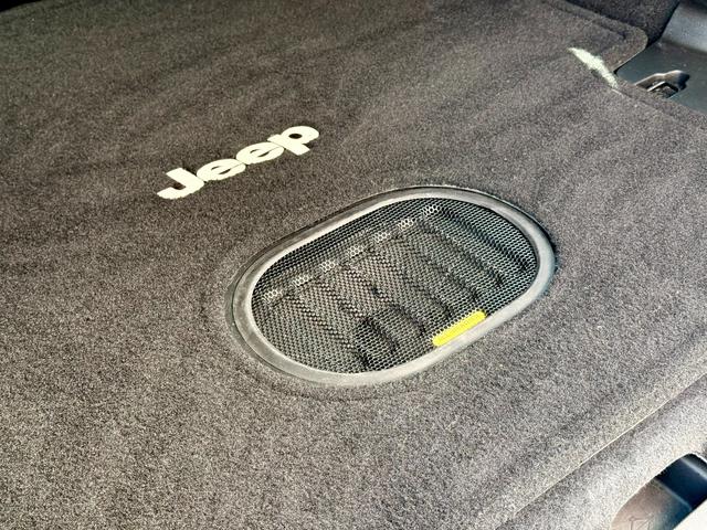 ジープ・ラングラーアンリミテッド サハラ 法定整備付 ナビTV ETC ALPINEサウンド WF PERFORMANCEサイドステップ グッドリッチT/Aタイヤ 地デジフルセグ Bluetooth音楽 盗難防止システム メモリナビ パワステ(33枚目)