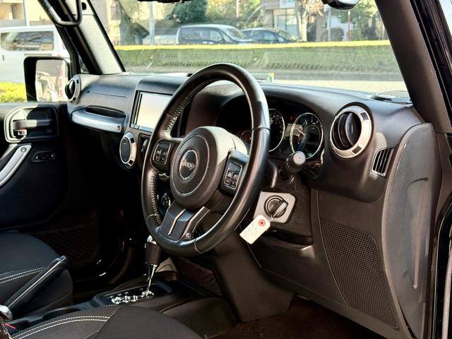 ジープ・ラングラーアンリミテッド サハラ 法定整備付 ナビTV ETC ALPINEサウンド WF PERFORMANCEサイドステップ グッドリッチT/Aタイヤ 地デジフルセグ Bluetooth音楽 盗難防止システム メモリナビ パワステ(40枚目)