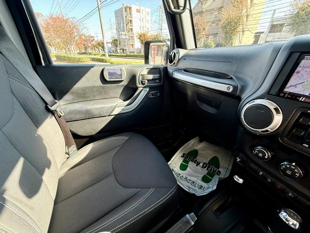 ジープ・ラングラーアンリミテッド サハラ 法定整備付 ナビTV ETC ALPINEサウンド WF PERFORMANCEサイドステップ グッドリッチT/Aタイヤ 地デジフルセグ Bluetooth音楽 盗難防止システム メモリナビ パワステ(41枚目)