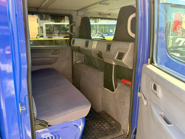 キャンター 　ダブルキャブ　６ｍロング　積載量２トン　５ＭＴ　６人乗　ディーゼル　ＦＥ７２ＤＥ　原動機４Ｍ５０　長さ６０４幅１８９高さ２０８　カスタム　左電動格納ミラー　ＥＴＣ（25枚目）