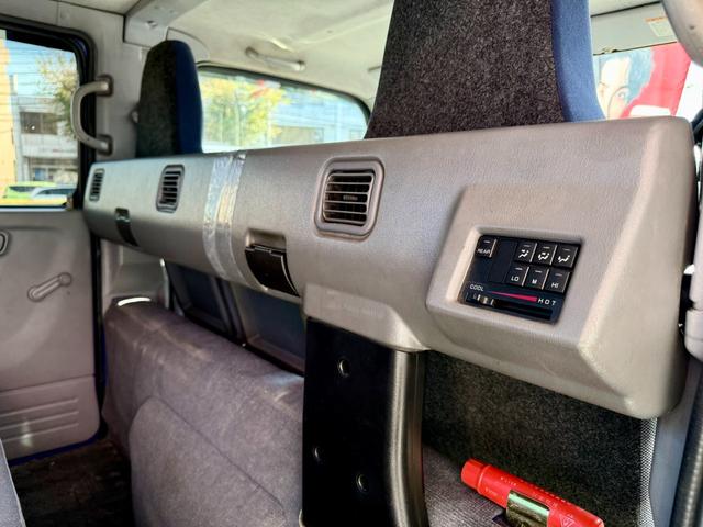 キャンター 　ダブルキャブ　６ｍロング　積載量２トン　５ＭＴ　６人乗　ディーゼル　ＦＥ７２ＤＥ　原動機４Ｍ５０　長さ６０４幅１８９高さ２０８　カスタム　左電動格納ミラー　ＥＴＣ（26枚目）
