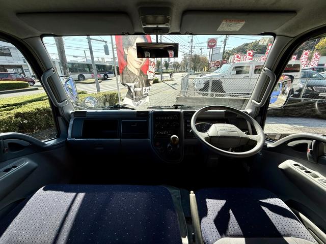 キャンター 　ダブルキャブ　６ｍロング　積載量２トン　５ＭＴ　６人乗　ディーゼル　ＦＥ７２ＤＥ　原動機４Ｍ５０　長さ６０４幅１８９高さ２０８　カスタム　左電動格納ミラー　ＥＴＣ（27枚目）