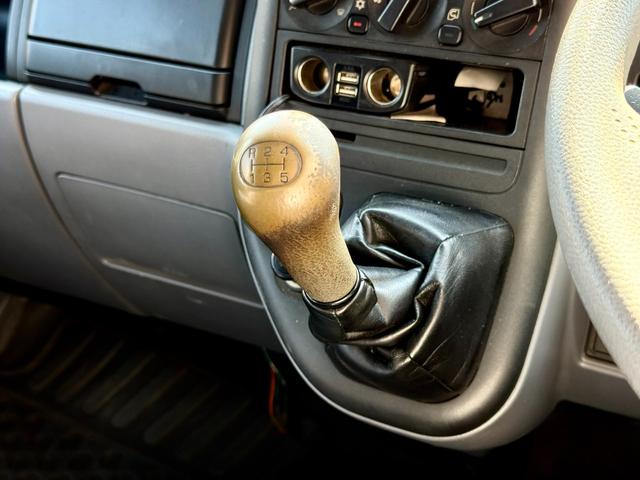 キャンター 　ダブルキャブ　６ｍロング　積載量２トン　５ＭＴ　６人乗　ディーゼル　ＦＥ７２ＤＥ　原動機４Ｍ５０　長さ６０４幅１８９高さ２０８　カスタム　左電動格納ミラー　ＥＴＣ（34枚目）