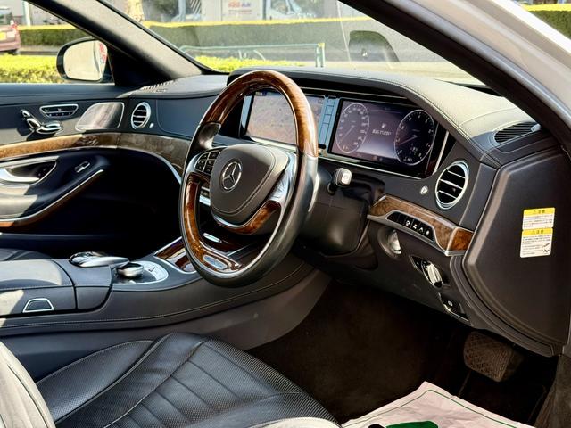 Sクラス S550ロング 法定整備付 マイバッハ仕様 SR黒革 右H シルバー×ブラックツートン 全方位カメラ 電動サンシェード パノラミックスライディングルーフ YouTube動画公開中 フルセグ 整備記録簿 禁煙(29枚目)