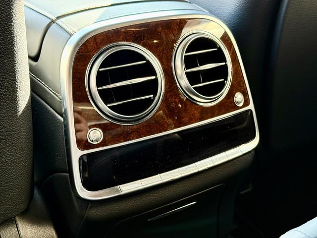 Sクラス S550ロング 法定整備付 マイバッハ仕様 SR黒革 右H シルバー×ブラックツートン 全方位カメラ 電動サンシェード パノラミックスライディングルーフ YouTube動画公開中 フルセグ 整備記録簿 禁煙(46枚目)