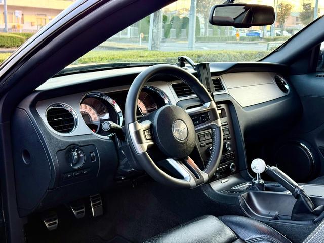 マスタング Ｖ６　プレミアム　法定整備付　６速ＭＴ　２０１２年モデル　新並　ＲＴＲ１９インチＡＷ　ラウシュエアロ＆マフラー（35枚目）