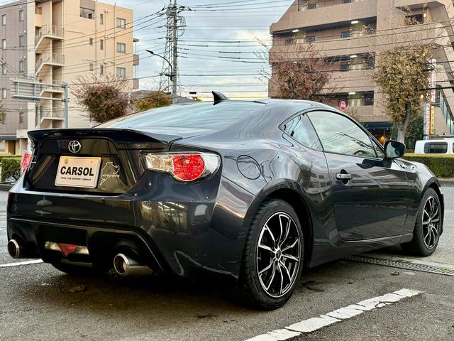 ８６ ＧＴ　法定整備付　ナビ　Ｂカメラ　パドルシフト　ＥＴＣ　スマートキー　プッシュスタート　ダークグレーメタリック（3枚目）