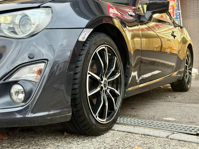 ８６ ＧＴ　法定整備付　ナビ　Ｂカメラ　パドルシフト　ＥＴＣ　スマートキー　プッシュスタート　ダークグレーメタリック（23枚目）