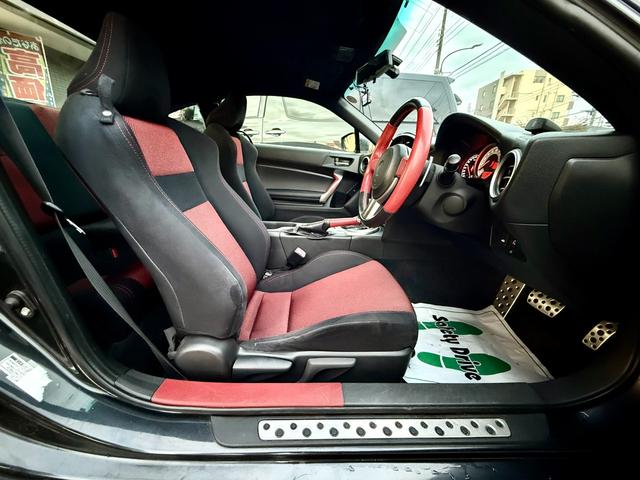 ８６ ＧＴ　法定整備付　ナビ　Ｂカメラ　パドルシフト　ＥＴＣ　スマートキー　プッシュスタート　ダークグレーメタリック（27枚目）