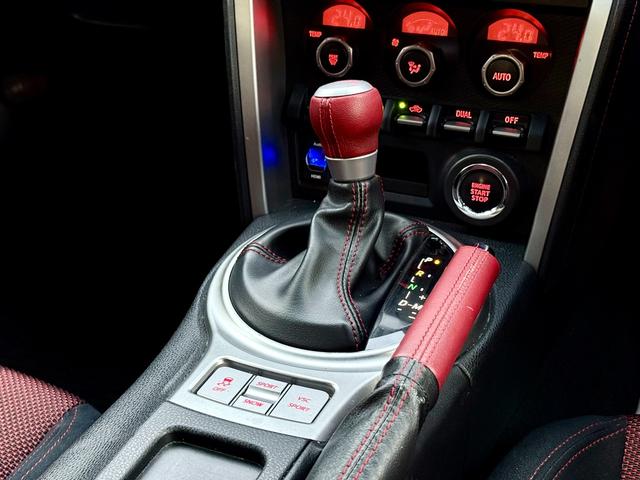 ８６ ＧＴ　法定整備付　ナビ　Ｂカメラ　パドルシフト　ＥＴＣ　スマートキー　プッシュスタート　ダークグレーメタリック（29枚目）