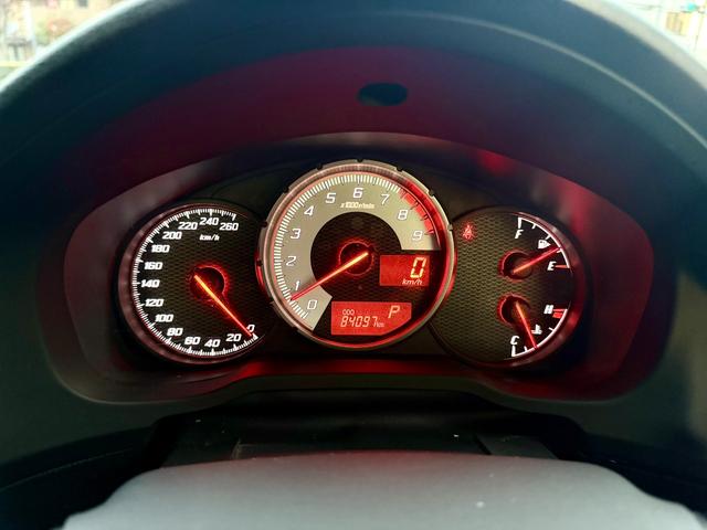 ８６ ＧＴ　法定整備付　ナビ　Ｂカメラ　パドルシフト　ＥＴＣ　スマートキー　プッシュスタート　ダークグレーメタリック（40枚目）