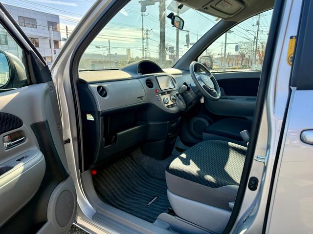 シエンタ X 純正ナビ 電動スライドドア(18枚目)