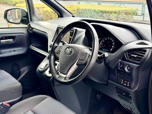 ヴォクシー ＺＳ　車検整備付　ナビＴＶ　Ｂカメラ　両電スラ　ドラレコ　Ｂｌｕｅｔｏｏｔｈ　ＢＴ接続　電動格納ドアミラー　ＳＤナビゲーション　地デジ　盗難防止システム　ハイビームアシスト　オートエアコン　衝突安全ボディ（35枚目）