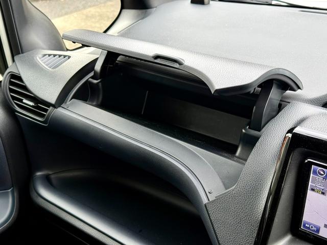 ヴォクシー ＺＳ　車検整備付　ナビＴＶ　Ｂカメラ　両電スラ　ドラレコ　Ｂｌｕｅｔｏｏｔｈ　ＢＴ接続　電動格納ドアミラー　ＳＤナビゲーション　地デジ　盗難防止システム　ハイビームアシスト　オートエアコン　衝突安全ボディ（38枚目）