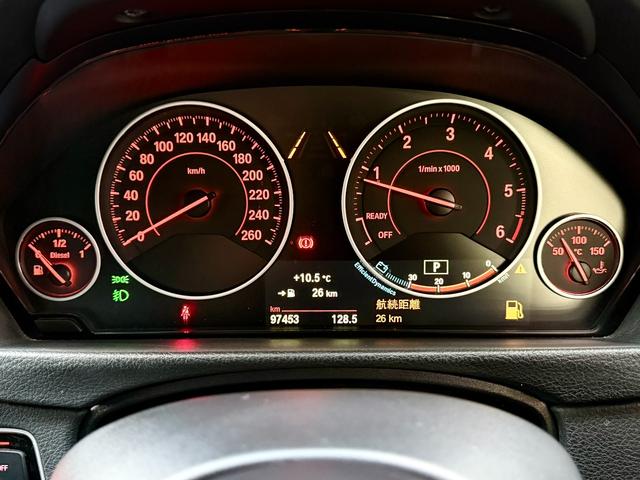 ３シリーズ ３２０ｄツーリング　Ｍスポーツ　法定整備付　ナビＴＶ　Ｂカメラ　３Ｄデザイン　パドルシフト　エアロ（44枚目）