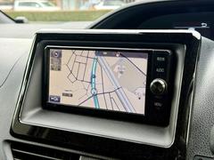 �ʥӡ��ե륻���ƥ���б����£������������б���ξ¦��ư���饤�ɥɥ� 5