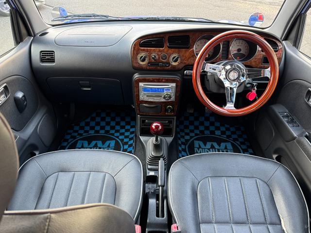 ミラジーノ ジーノ　ＭＩＮＩＬＩＴＥ１４インチＡＷ　社外ステアリング　フェンダーミラー　Ｐｉｏｎｅｅｒオーディオ　ＥＴＣ（4枚目）