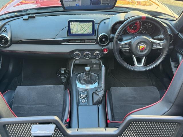 アバルト124 スパイダー ベースグレード ノーマル ブレンボキャリパー ナビ TV Bluetooth タイベル・ウォーターポンプ交換込(4枚目)