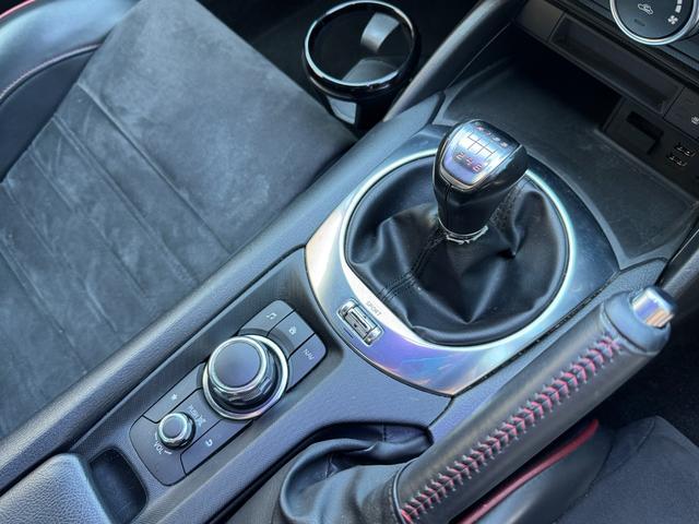 アバルト124 スパイダー ベースグレード ノーマル ブレンボキャリパー ナビ TV Bluetooth タイベル・ウォーターポンプ交換込(36枚目)