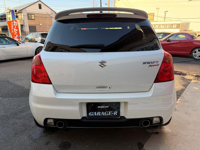 スイフト スポーツ　社外１６インチＡＷ　ＲＥＣＡＲＯシート　ストラーダナビ　ＥＴＣ　ＴＶ　Ｂｌｕｅｔｏｏｔｈ（8枚目）