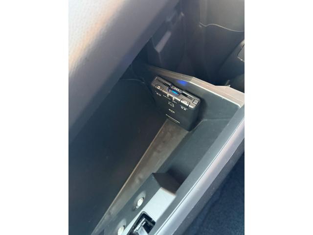 スイフト スポーツ　社外１６インチＡＷ　ＲＥＣＡＲＯシート　ストラーダナビ　ＥＴＣ　ＴＶ　Ｂｌｕｅｔｏｏｔｈ（30枚目）