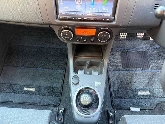 スイフト スポーツ　社外１６インチＡＷ　ＲＥＣＡＲＯシート　ストラーダナビ　ＥＴＣ　ＴＶ　Ｂｌｕｅｔｏｏｔｈ（31枚目）