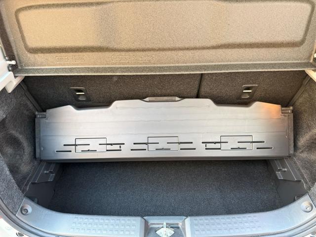 スイフト スポーツ　社外１６インチＡＷ　ＲＥＣＡＲＯシート　ストラーダナビ　ＥＴＣ　ＴＶ　Ｂｌｕｅｔｏｏｔｈ（36枚目）