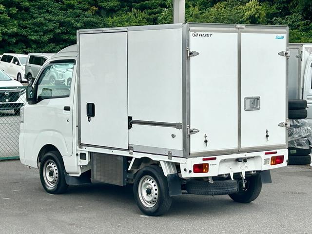 ハイゼットトラック 冷蔵冷凍車　－７℃設定　デンソー冷凍機　片側スライドドア　リヤワンタッチ扉　キーレス　パワーウィンドウ　社外ナビ・ＴＶ・バックカメラ・ＥＴＣ　助手席エアバッグ　ＡＢＳ　９０度ストッパー　樹脂製スノコ　庫内ライト　荷箱カギ（15枚目）