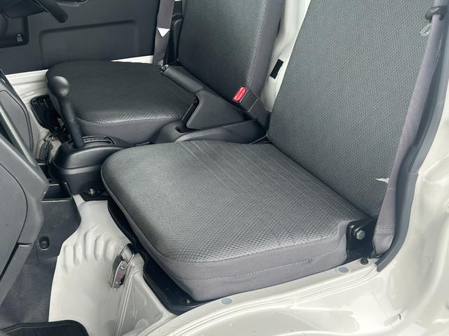 ハイゼットトラック 冷蔵冷凍車　－７℃設定　デンソー冷凍機　片側スライドドア　リヤワンタッチ扉　キーレス　パワーウィンドウ　社外ナビ・ＴＶ・バックカメラ・ＥＴＣ　助手席エアバッグ　ＡＢＳ　９０度ストッパー　樹脂製スノコ　庫内ライト　荷箱カギ（36枚目）