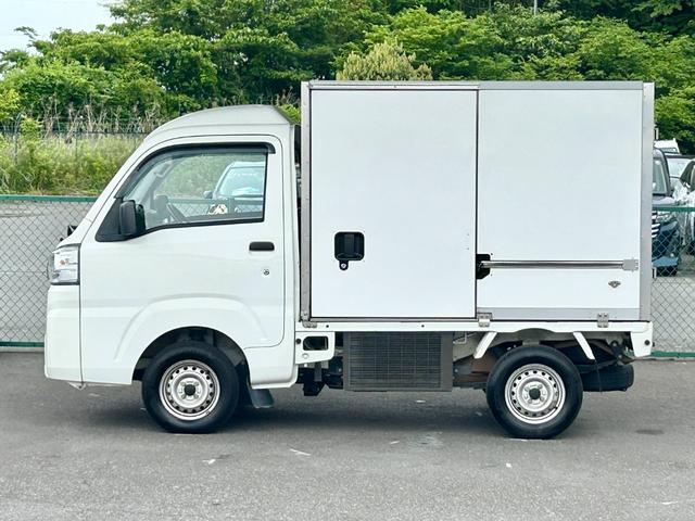 ハイゼットトラック 冷蔵冷凍車　－７℃設定　デンソー冷凍機　片側スライドドア　リヤワンタッチ扉　キーレス　パワーウィンドウ　社外ナビ・ＴＶ・バックカメラ・ＥＴＣ　助手席エアバッグ　ＡＢＳ　９０度ストッパー　樹脂製スノコ　庫内ライト　荷箱カギ（10枚目）